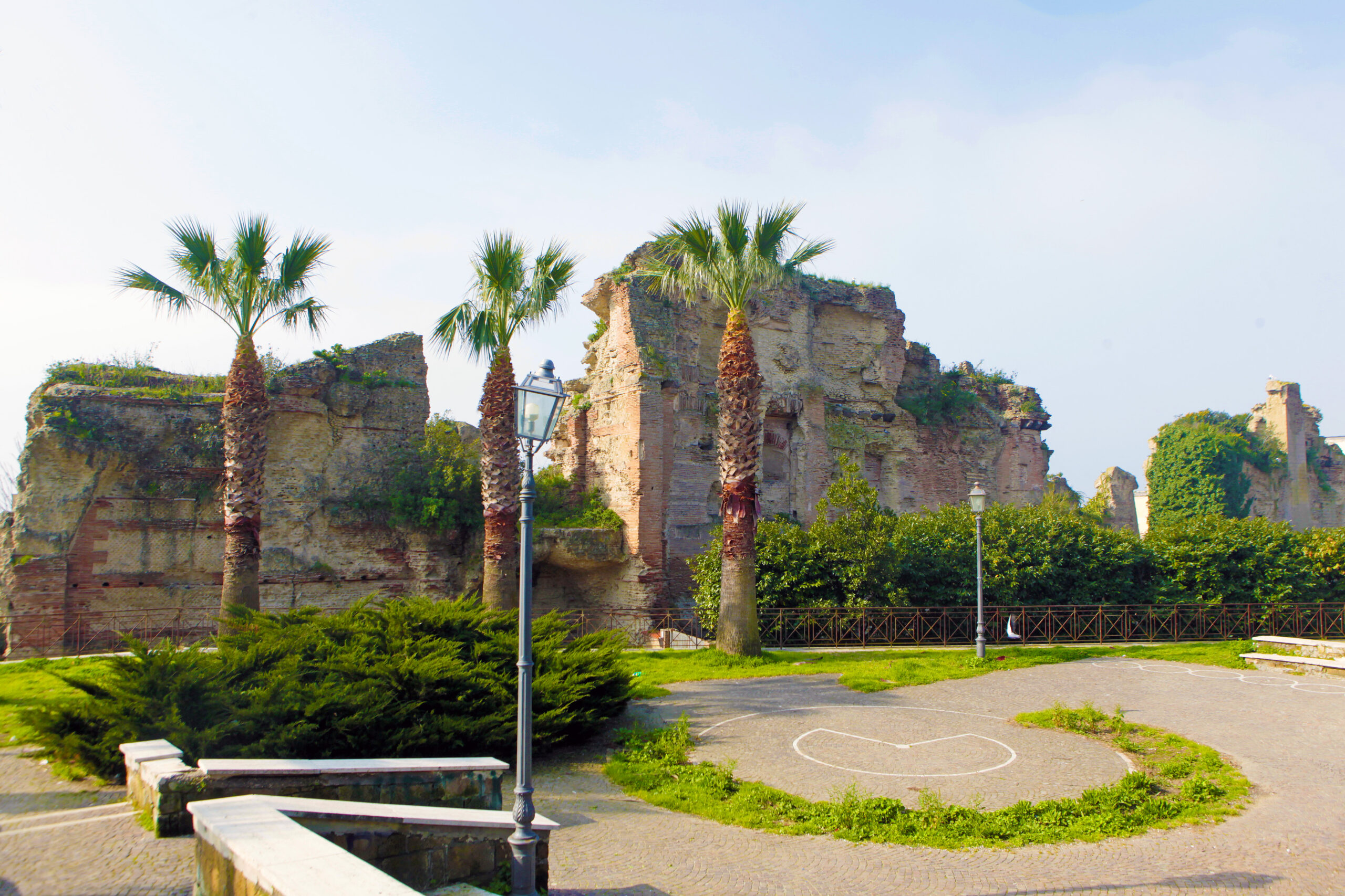 tempio di nettuno pozzuoli